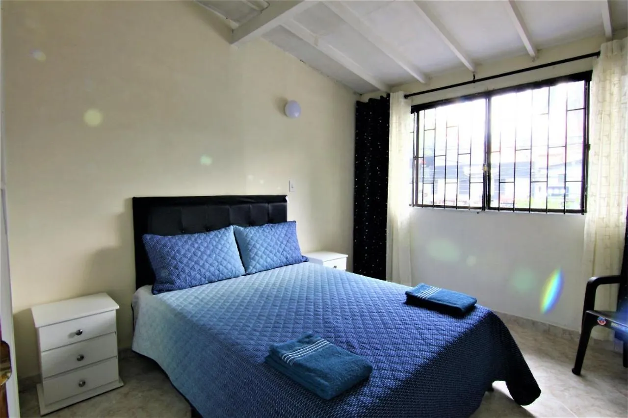 מדיין Hostal Encanto Paisa Apto קולומביה